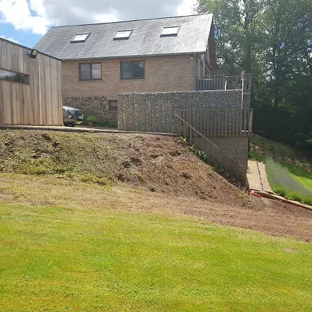 Hier Begint Den Hemel. *